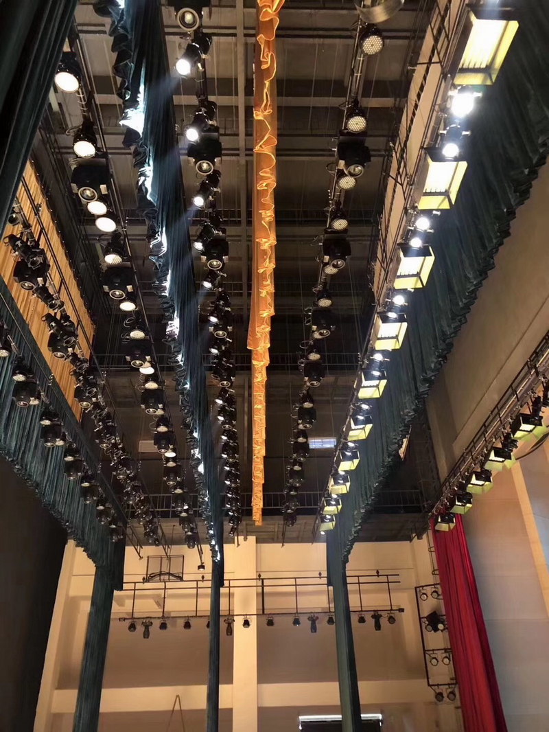 從專業角度來說舞臺機械設備安裝有嚴格的規范流程